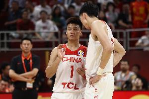 篮球历经轮回！还记得李楠上次指导赵睿与周琦时，你在何处？