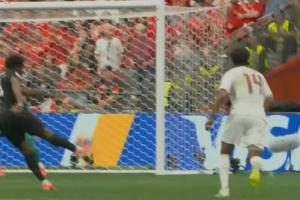 戴维进球，加拿大以2-0领先卡塔尔！