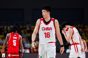 效率高！焦泊乔全场出战5分20秒，投篮1中，罚球2中2，得4分1篮板