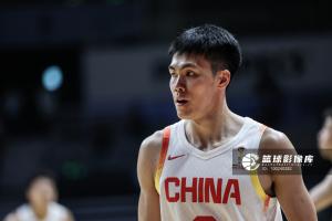 值得更多关注！庞峥麟国家队首战正赛仅14分钟7投4中砍下11分，正负值+8