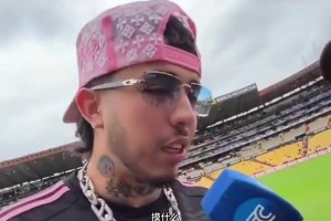 逆天！女主播现场疯狂高呼要“摸一下”，把迈阿密男球迷整不会了