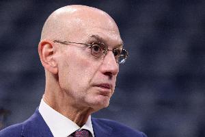 美媒报道：NBA收入未达预期，球员薪资将减少约5.5%，库里损失最高330万