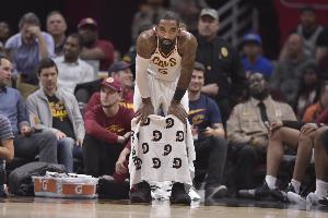 JR：NBA让球员感到失望，心理治疗费用应由联盟承担，但他们并不关心球员