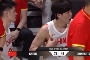 郭艾伦:杨瀚森是不是真跟约基奇学会了传球?杨健:他可是直接切到了穆雷的位置