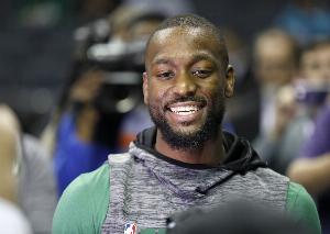 肯巴·沃克向黄蜂球迷表示：NBA将见证诸多令人难以置信的交易，唯有信任管理层