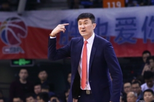 苏群表示：我对杜锋东山再起充满信心，至于他是否回归广东，则取决于缘分。