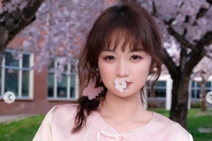 官方祝福杨瀚森21岁生日愉快！杨瀚森女友在INS上转发