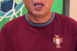 徐亮：梅西的考卷好像比C罗的要容易答，也许过两天C罗简单梅西难