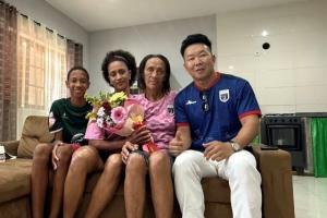 中国商人对国足婉拒佛得角邀请的说法表示怀疑，沃齐尼亚不沾烟酒