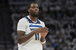 队记：兰德尔交易后，纳兹·里德将担纲首发四号位