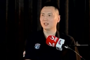 本赛季谁挑选的外援是你决定的？卢伟：感谢领导信任，这四位都是我挑选的。