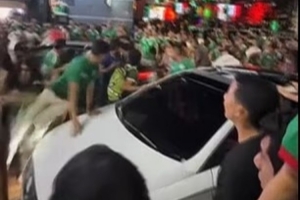 邮报报道：墨西哥发生汽车撞击世界杯庆祝活动，17人受伤，1人生命垂危