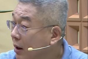 刘建宏：我认为梅西全面超越了马拉多纳，他当之无愧是全球足球第一人