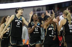 自由人83-86负于神秘人 韩旭登场12分钟 5投3中获8分3篮板1助攻2盖帽