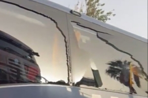 马拉加大巴车窗遭破坏，附加赛比赛延迟半小时进行