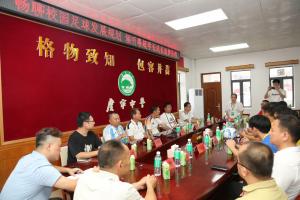 广宁中学五名粤超球员回访母校，校友期望在山区培育出国脚