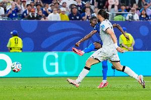 金球先生独中两元！奥利塞送出助攻，登贝莱破门，法国以3-0领先伊拉克