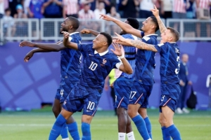 7月5日世界杯亮点：三狮队回归失意之地，巴西与英格兰将同场竞技