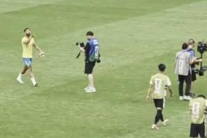 爱恨分明！库尼亚前一秒温馨慰藉田中碧，盐贝健人随即变脸嘲讽