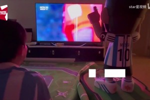 真梅粉！当年阿根廷夺冠后苏醒疯狂捶地嚎啕大哭：球王梅西！
