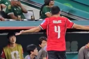 金玟哉：赛后向教练摊手显不满防守 或影响团队氛围 已致歉