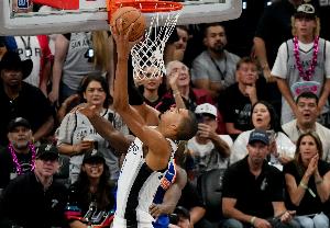 托尼·帕克：文班亚马是现今NBA最强球员，前所未见的天才